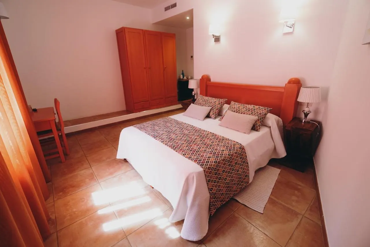 Can Serrete Sineu  Hotel
